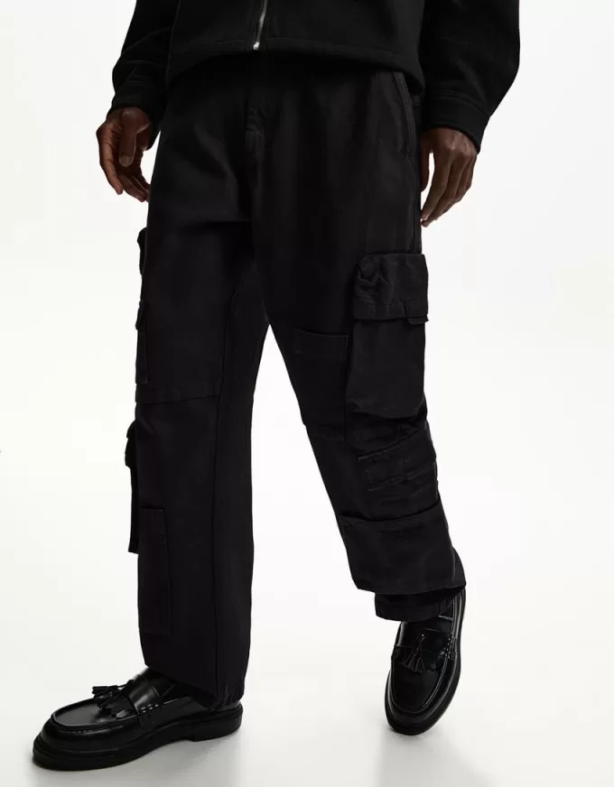 Pantaloni largi multi-cargo