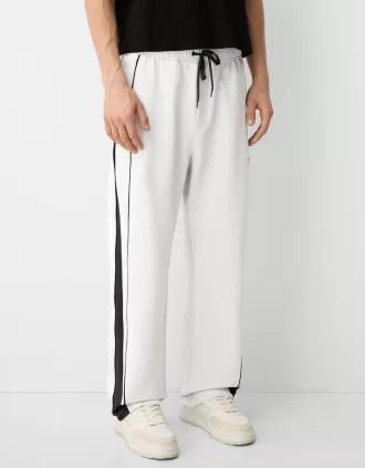 Pantaloni largi tehnici