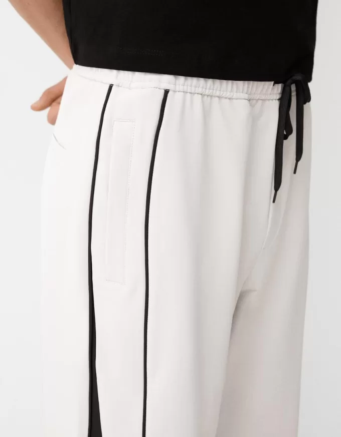Pantaloni largi tehnici Pantaloni largi tehnici