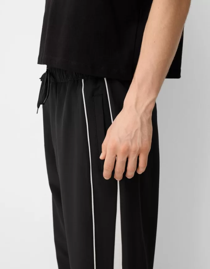 Pantaloni largi tehnici Pantaloni largi tehnici