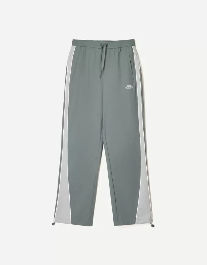 Pantaloni largi tehnici Pantaloni largi tehnici