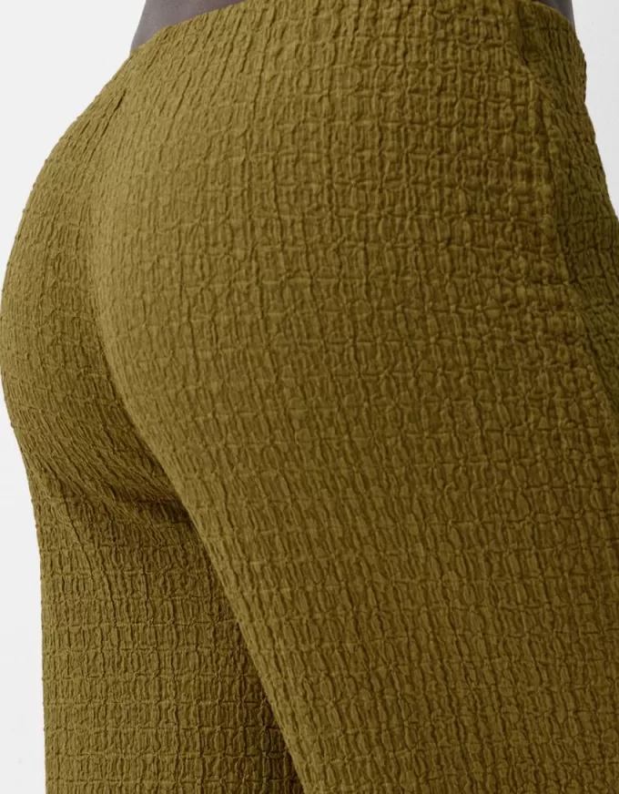 Pantaloni lați cu relief în relief Pantaloni lați cu relief în relief