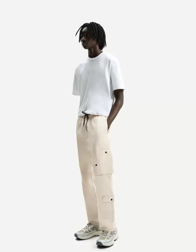 Pantaloni multicargo cu picioare largi Pantaloni multicargo cu picioare largi