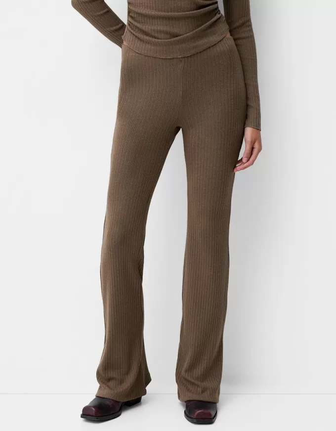 Pantaloni pantaloni evazați cu coaste Pantaloni pantaloni evazați cu coaste