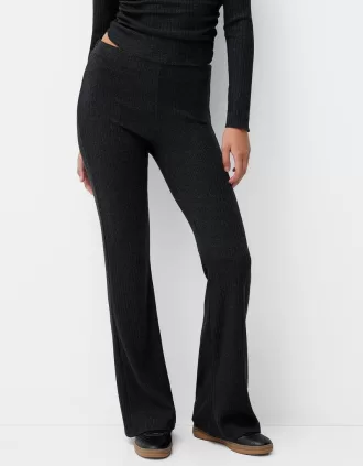 Pantaloni pantaloni evazați cu coaste