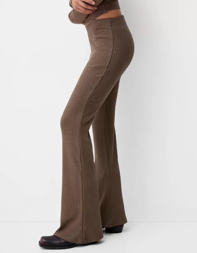 Pantaloni pantaloni evazați cu coaste Pantaloni pantaloni evazați cu coaste