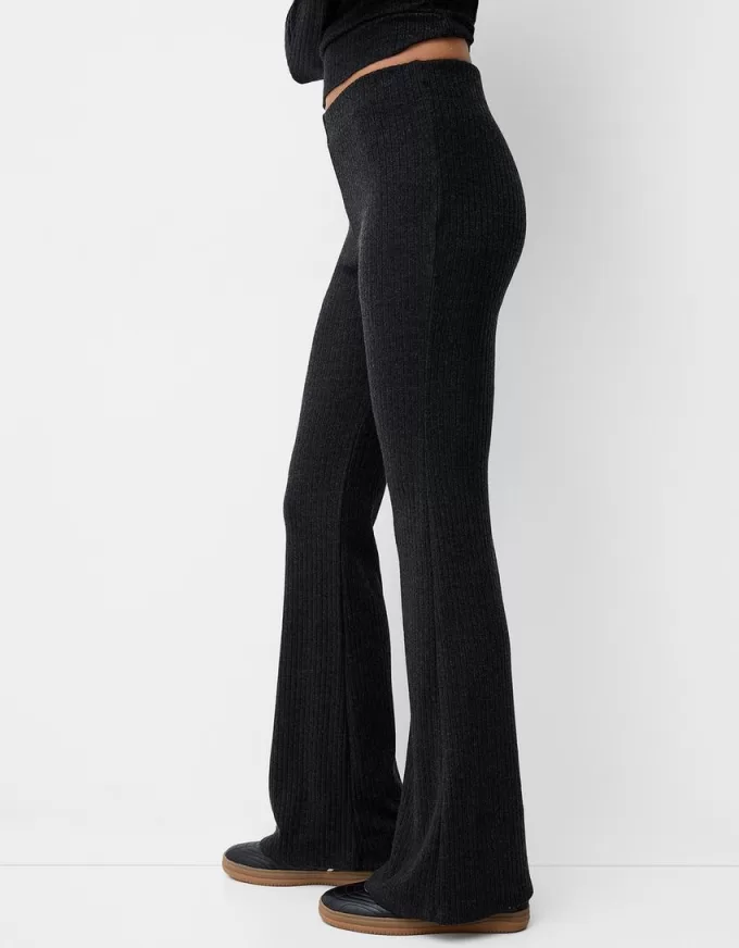 Pantaloni pantaloni evazați cu coaste Pantaloni pantaloni evazați cu coaste