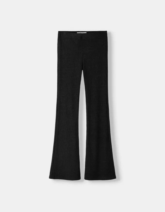 Pantaloni pantaloni evazați cu coaste Pantaloni pantaloni evazați cu coaste