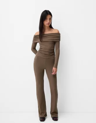 Pantaloni pantaloni evazați cu coaste