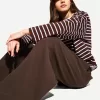 Pantaloni rustici din pânză dublă cu picioare largi Pantaloni rustici din pânză dublă cu picioare largi