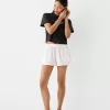Pantaloni scurți cu detaliu elastic în talie Pantaloni scurți cu detaliu elastic în talie