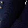 Pantaloni scurți cu nasturi Pantaloni scurți cu nasturi