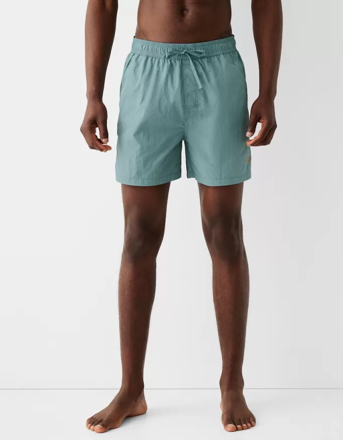 Pantaloni scurți de bord monocromi cu fiti boxy Pantaloni scurți de bord monocromi cu fiti boxy