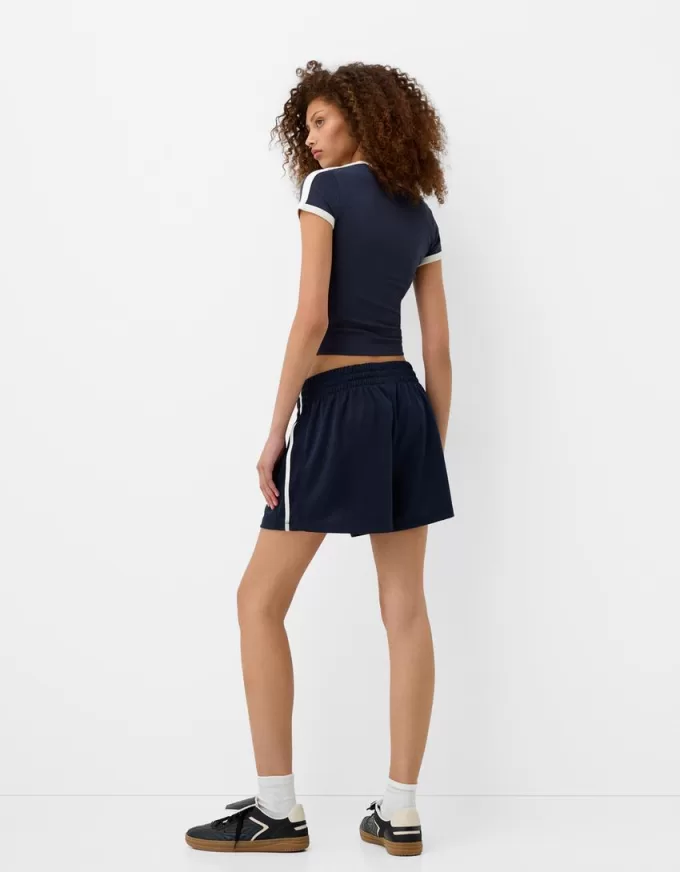 Pantaloni scurți retro cu dungi laterale