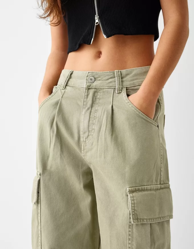 Pantaloni skater cargo din twill Pantaloni skater cargo din twill