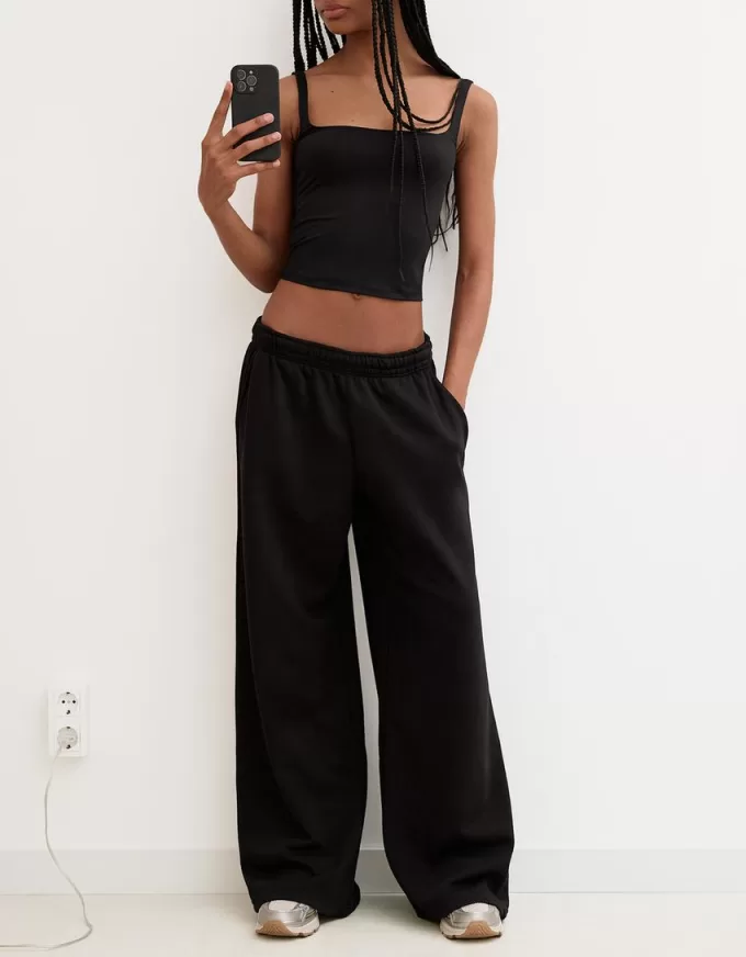 Pantaloni super largi de pluș Pantaloni super largi de pluș