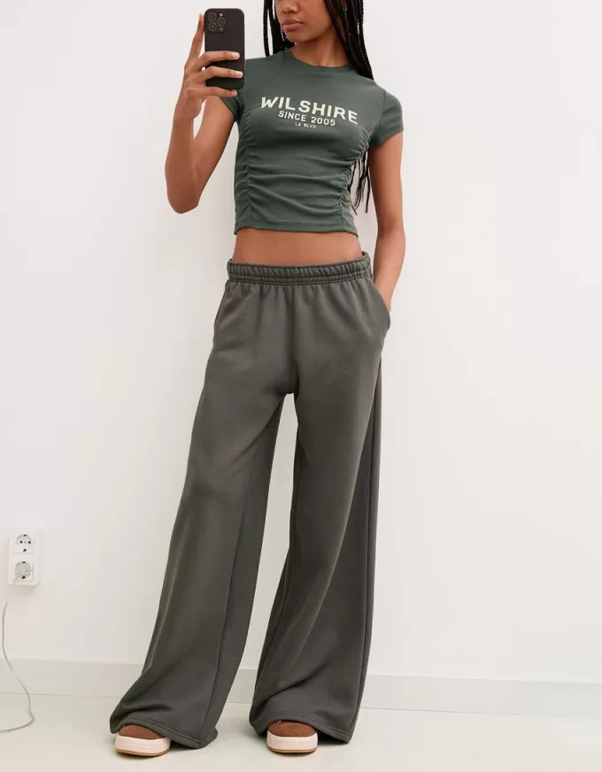 Pantaloni super largi de pluș Pantaloni super largi de pluș