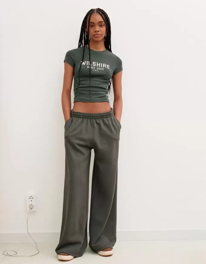 Pantaloni super largi de pluș Pantaloni super largi de pluș