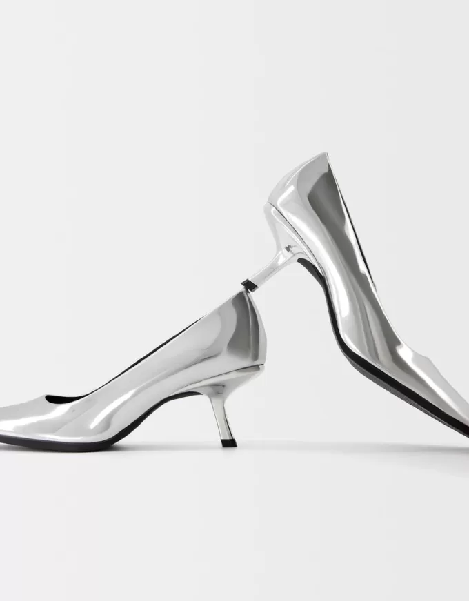 Pantofi metalici cu toc înalt Pantofi metalici cu toc înalt