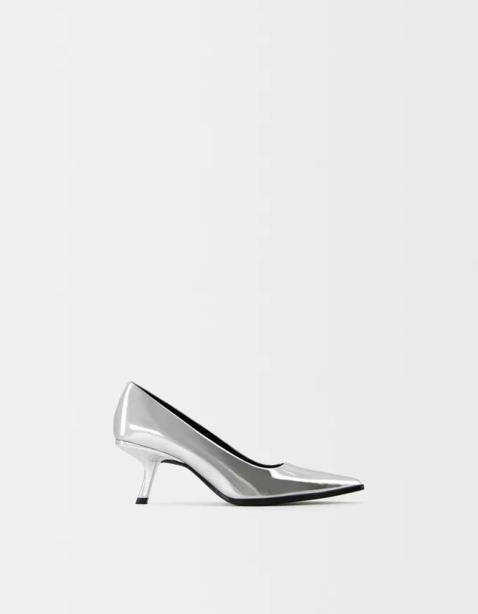 Pantofi metalici cu toc înalt Pantofi metalici cu toc înalt