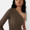 Pulover asimetric din tricot cablu Pulover asimetric din tricot cablu