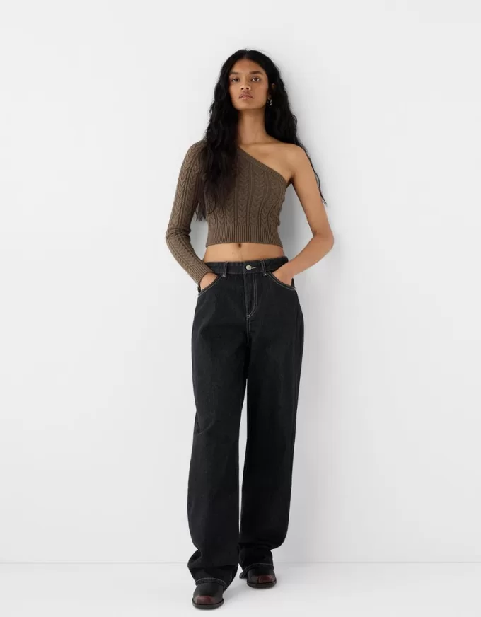 Pulover asimetric din tricot cablu Pulover asimetric din tricot cablu