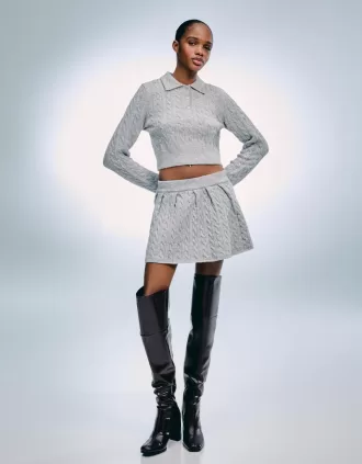 Pulover cu guler polo din tricot cablu