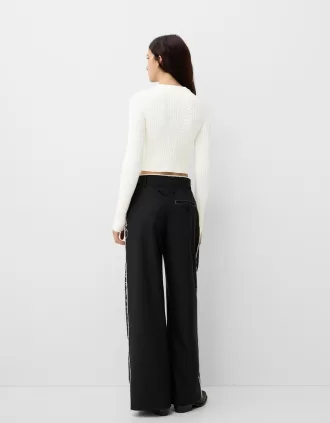 Pulover din tricot cablu cu coaste