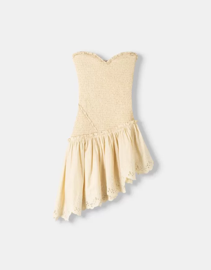 Rochie asimetrică cu detaliu elastic învârtit Rochie asimetrică cu detaliu elastic învârtit