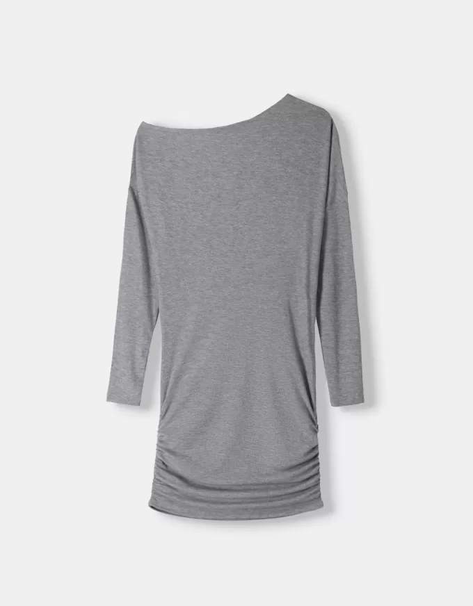 Rochie asimetrică cu mânecă lungă Rochie asimetrică cu mânecă lungă