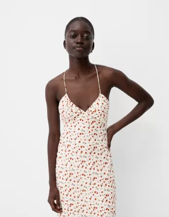 Rochie maxi din crepon cu bretele