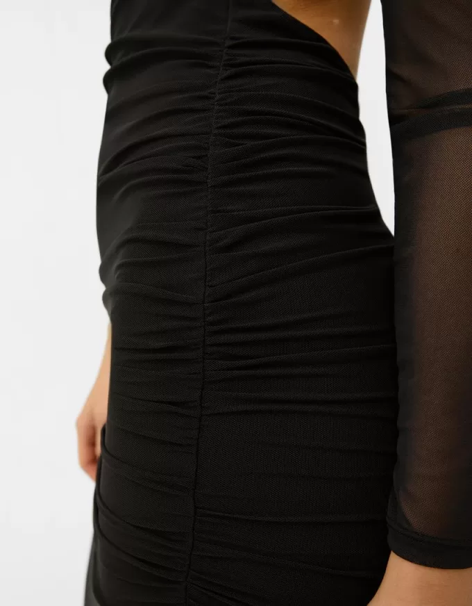 Rochie maxi din tul cu maneca lunga Rochie maxi din tul cu maneca lunga