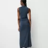 Rochie midi adunată Rochie midi adunată