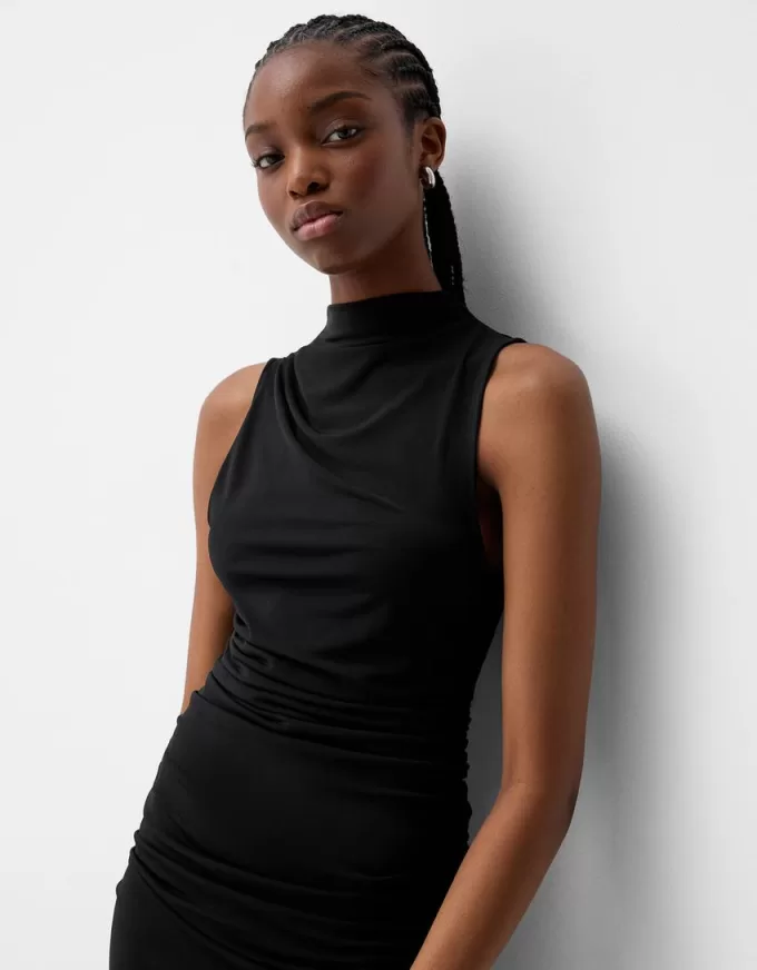 Rochie midi adunată Rochie midi adunată