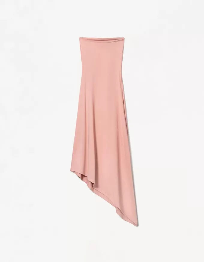 Rochie midi asimetrică fără umeri Rochie midi asimetrică fără umeri