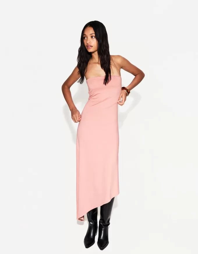 Rochie midi asimetrică fără umeri Rochie midi asimetrică fără umeri
