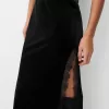 Rochie midi din catifea cu dantelă Rochie midi din catifea cu dantelă