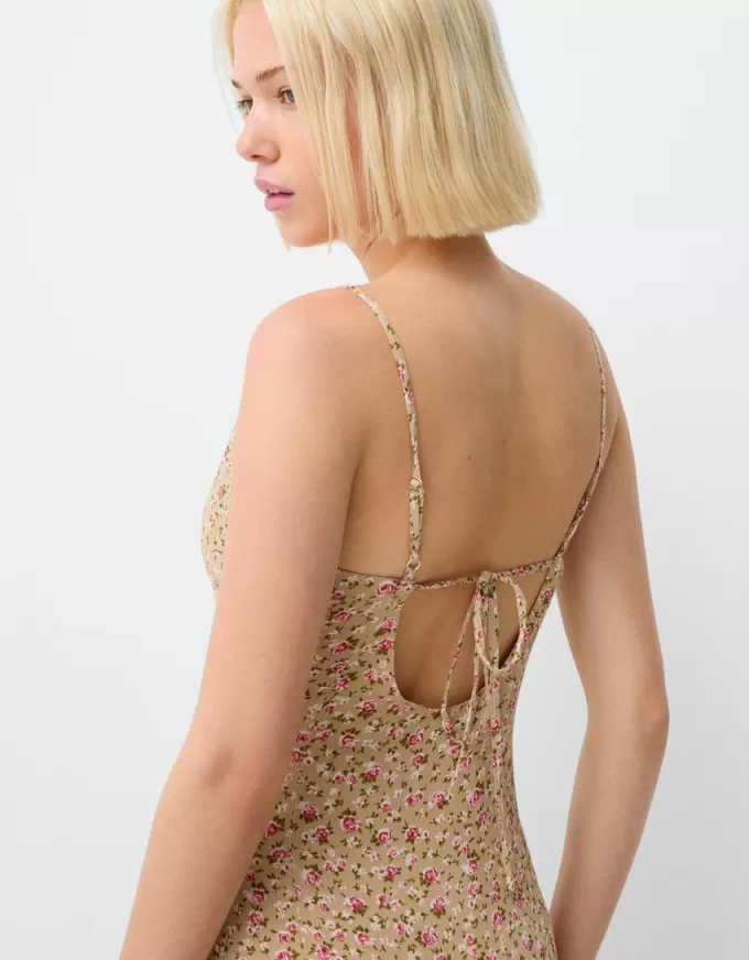 Rochie midi din crepon cu volane imprimate Rochie midi din crepon cu volane imprimate