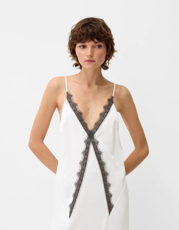 Rochie midi din dantela satinata Rochie midi din dantela satinata