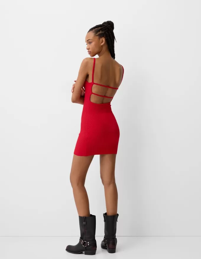 Rochie mini cu bretele la spate Rochie mini cu bretele la spate