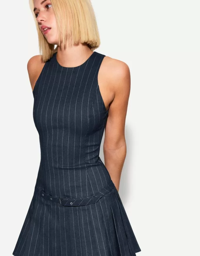 Rochie mini cu curea cravata Rochie mini cu curea cravata