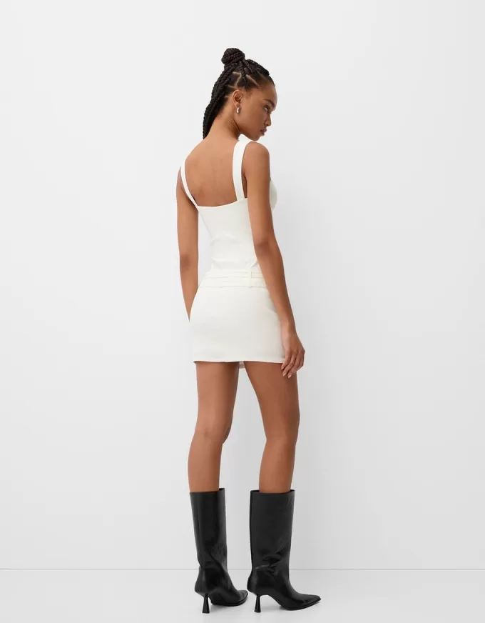 Rochie mini cu curea cu catarame Rochie mini cu curea cu catarame