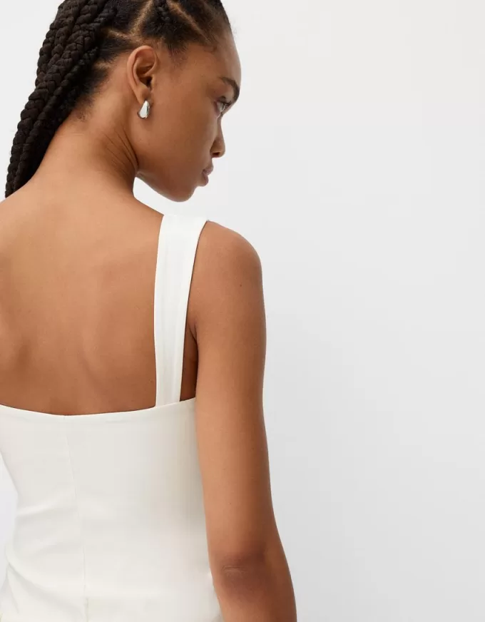 Rochie mini cu curea cu catarame Rochie mini cu curea cu catarame