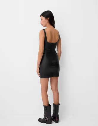 Rochie mini cu efect piele