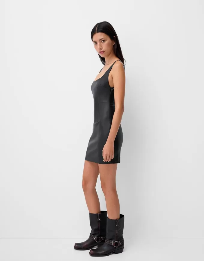 Rochie mini cu efect piele Rochie mini cu efect piele