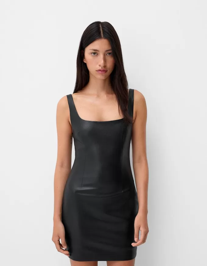 Rochie mini cu efect piele Rochie mini cu efect piele
