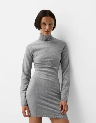 Rochie mini cu gat inalt