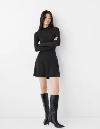 Rochie mini cu gat inalt