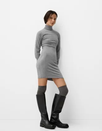 Rochie mini cu gat inalt