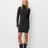 Rochie mini cu gât înalt din tricot cablu Rochie mini cu gât înalt din tricot cablu